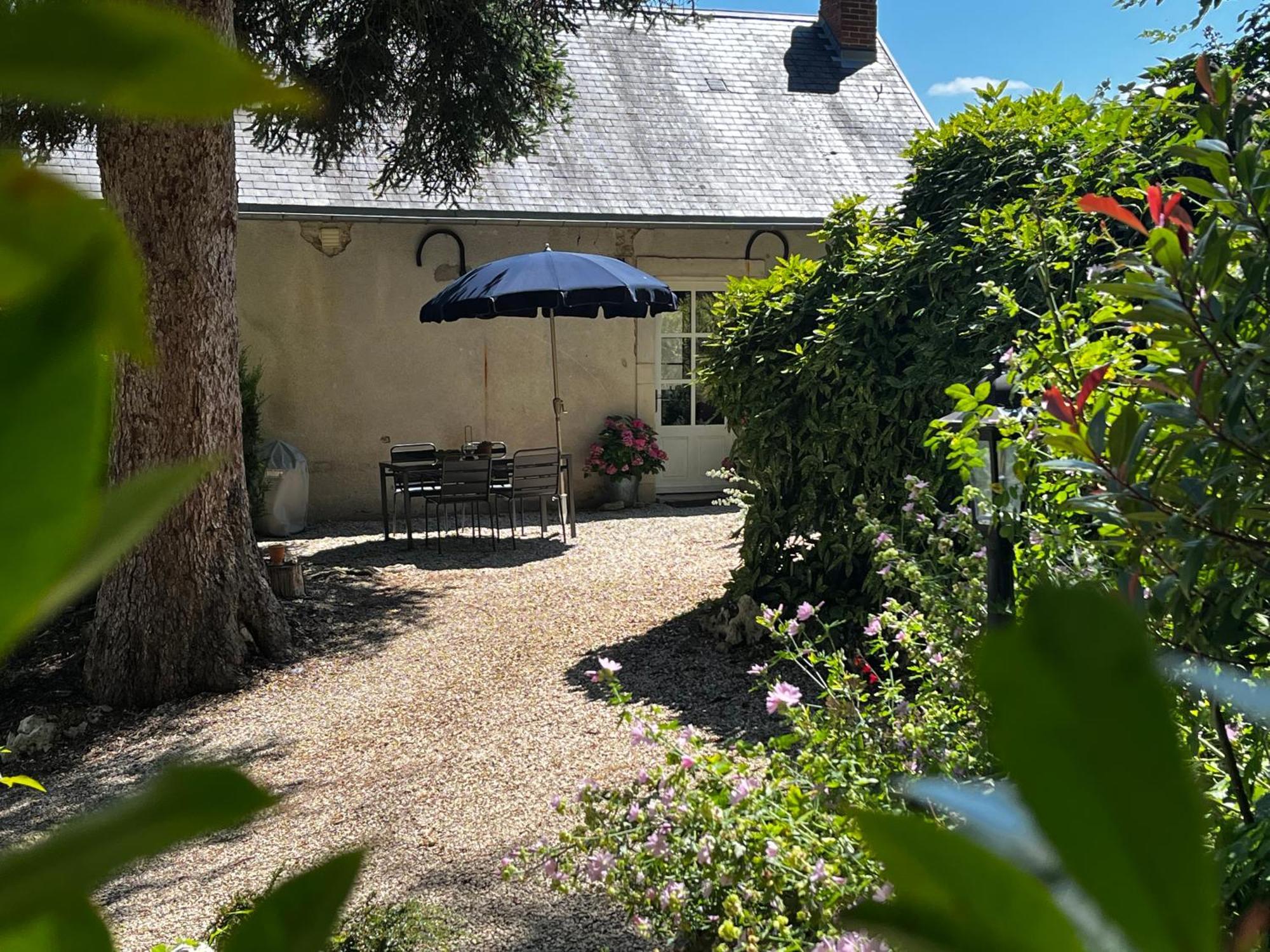 Charming Cottage In Chateau Les Roches Gardens Mont-Saint-Jean  Exterior photo